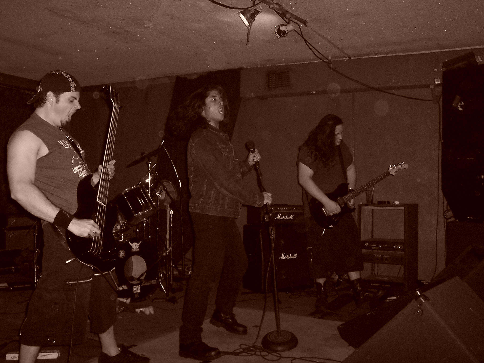 Osiris Rising during the 'Saved By You' breakdown at Ray's Downtown Blues West Palm Beach, FL - October 2004 - Photo by Ali Harris